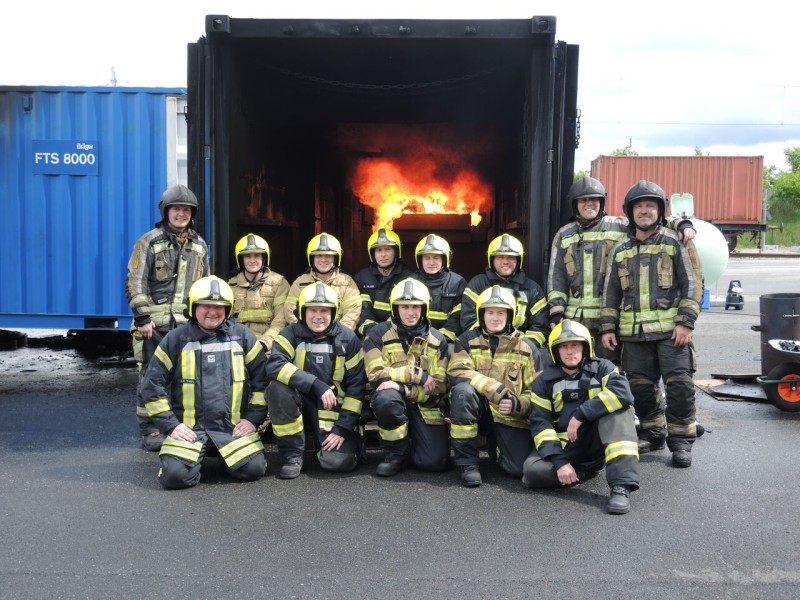 2015-05-30 Gruppenbild FTS8000.jpg